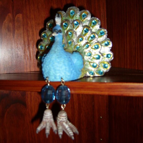 Peacock Shelf-Sitter Sculpture Blue, VGUC - Picture 2 of 3